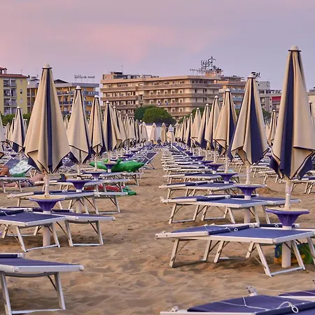 Lovely Beachfront Apartment-beahost