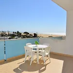 Lovely Beachfront Apartment-beahost Apartment *