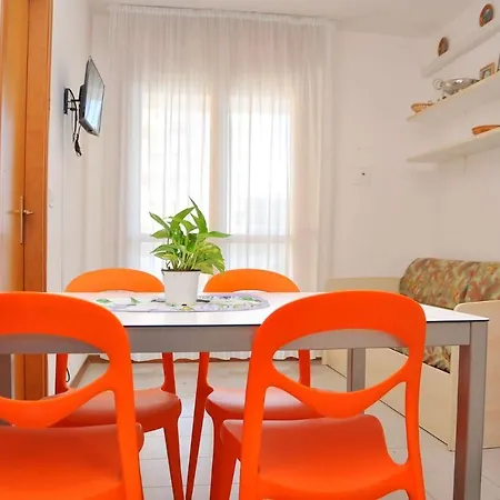 Διαμέρισμα Lovely Beachfront Apartment-beahost
