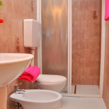 Lovely Beachfront Apartment-beahost