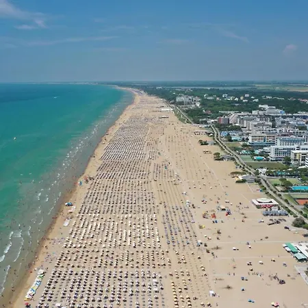 아파트 Lovely Beachfront 1 Bedroom - Beahost