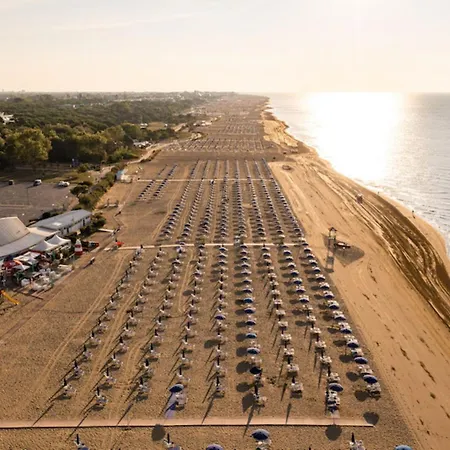 Lovely Beachfront Apartment-beahost Appartamento Bibione